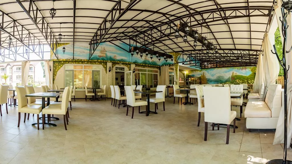 . Отель "Джаз Лоо" парк-отель. Лоо