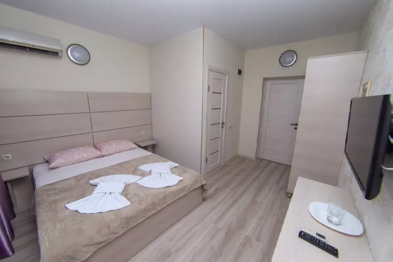 Однокомнатный, двухместный номер с удобствами. Гостевой дом "Эллеон". Лоо