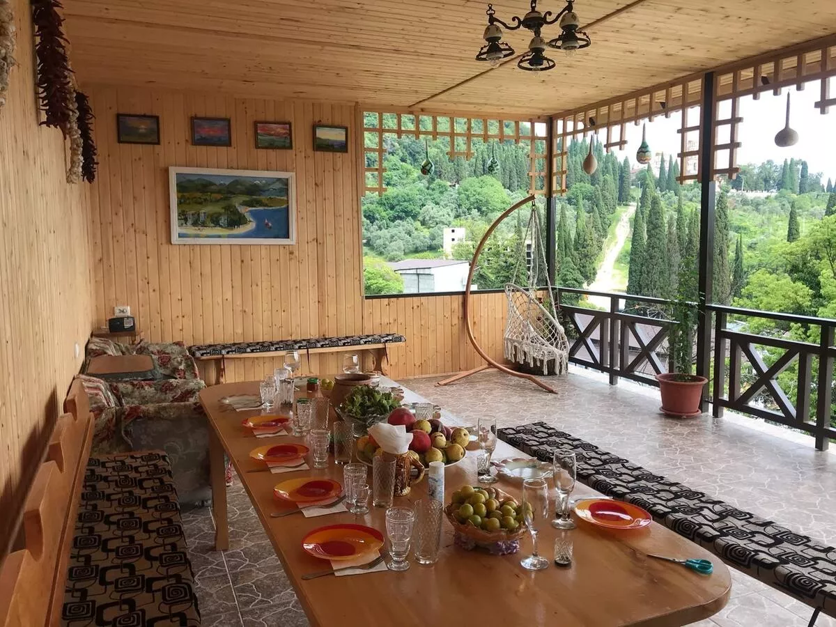 . Гостевой дом Эль Платано. Новый Афон