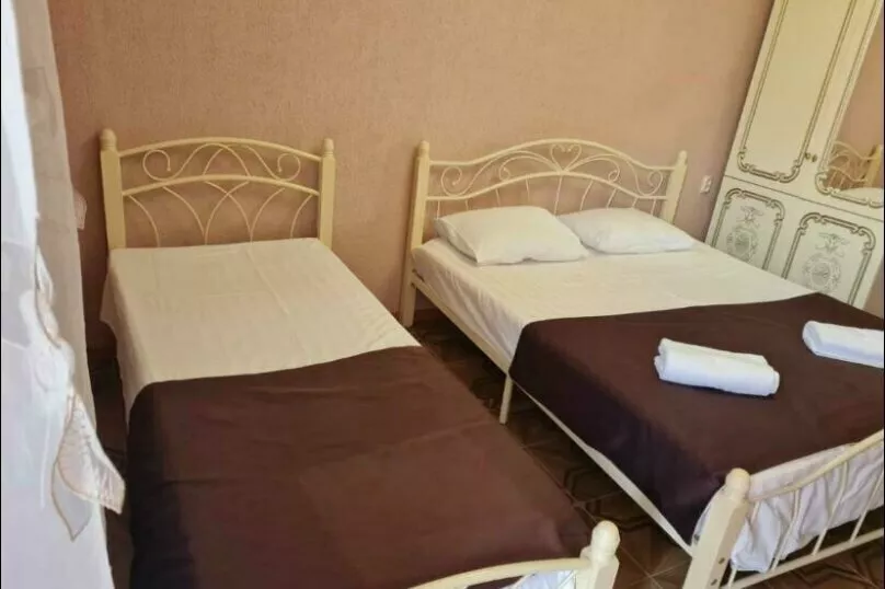 Стандарт 3х-местный . Гостевой дом "Оазис" в гостях у Анжелики.. Цандрипш