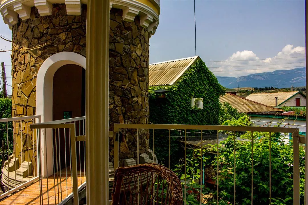 . Частный коттедж "Соколиное Гнездо". Малореченское . Частный коттедж "Соколиное Гнездо". Малореченское