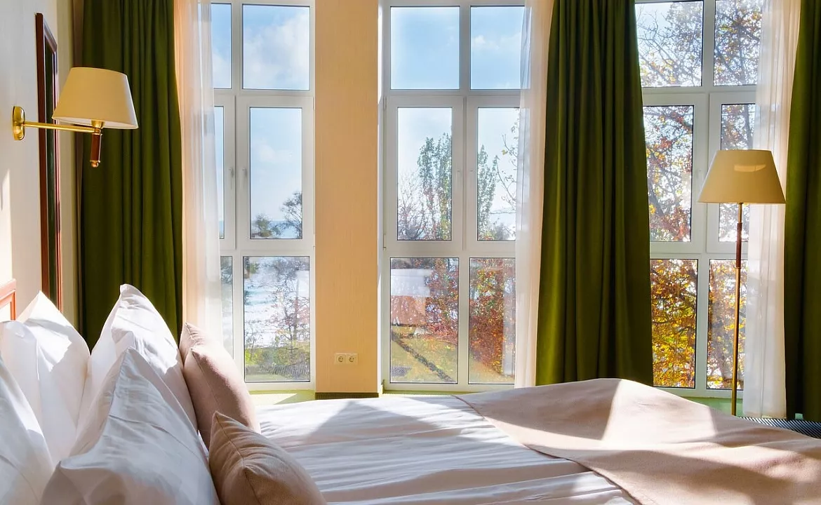 Супериор . Отель  «ГРЕЙ ИНН». Феодосия