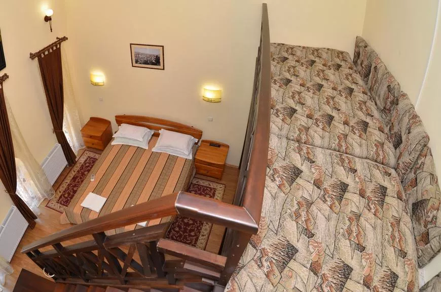 Полулюкс 2-местный на мансардном этаже без балкона. Отель «Перчем». Судак