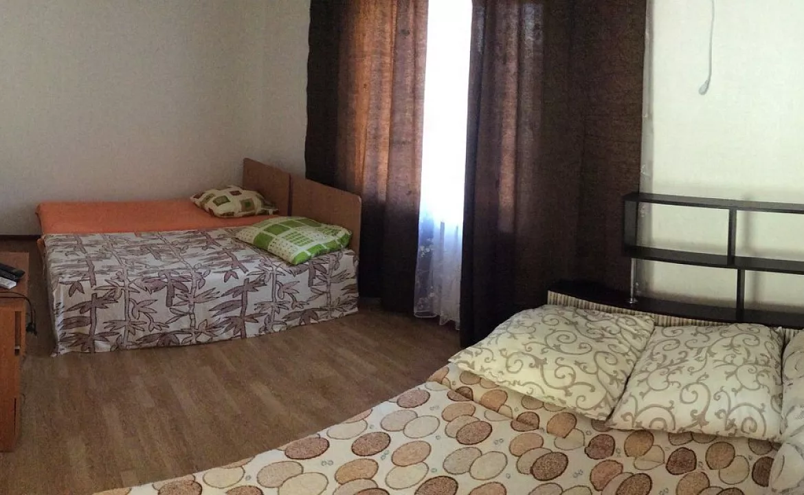 2х комнатный Номер на 6-7 человек. Гостевой дом ГРИГОРИЙ. Орджоникидзе 2х комнатный Номер на 6-7 человек. Гостевой дом ГРИГОРИЙ. Орджоникидзе