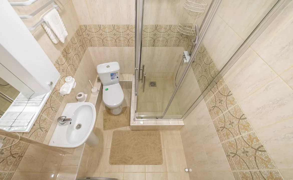 Deluxe Apartment ЖК Санни Хилл с собственным двориком. Апартаменты Deluxe ЖК Санни Хилл. Адлер