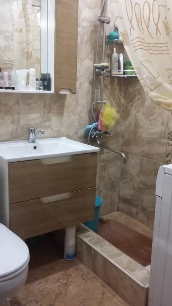 . Квартира в многоквартирном доме Трёхкомнатная квартира. Сухум