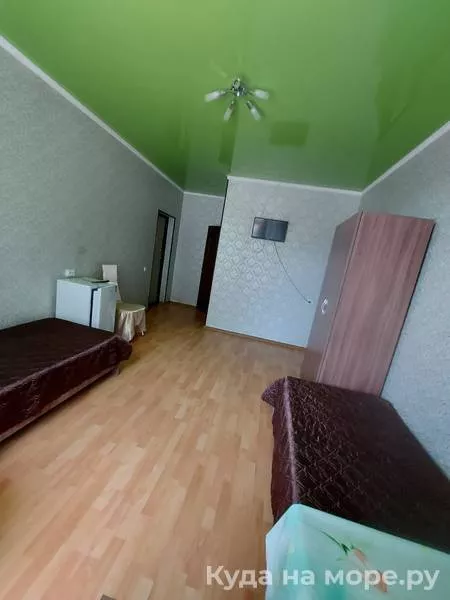 Пятиместный двухкомнатный люкс. Гостевой дом "Нур". Ольгинка