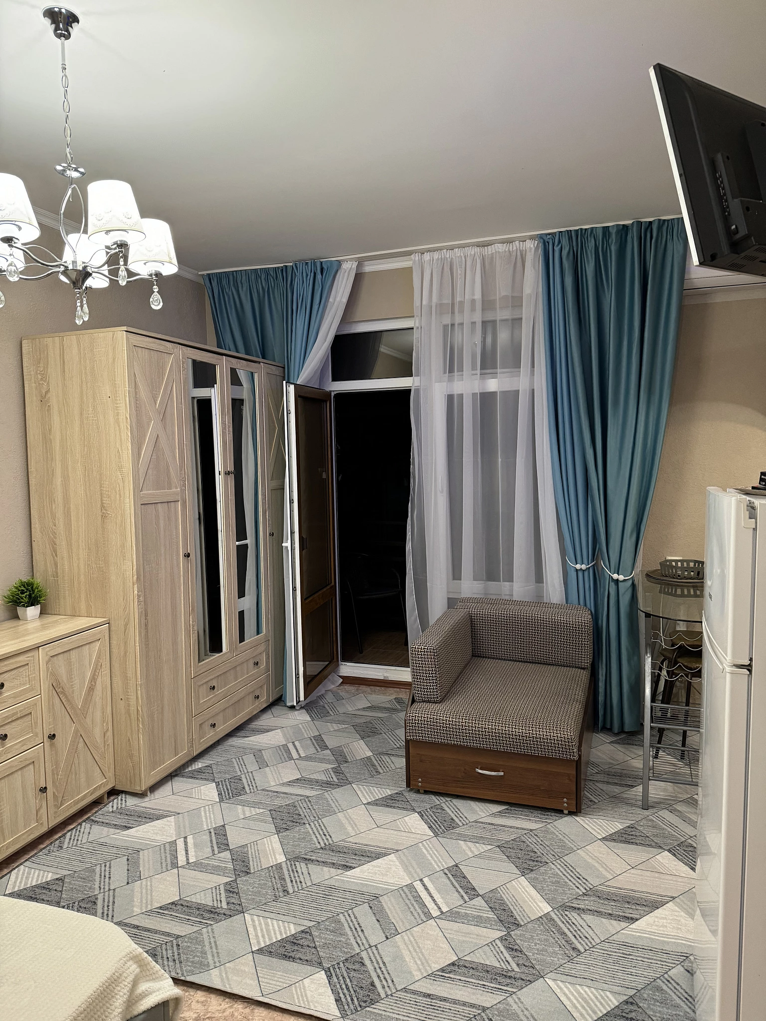 . Квартира в многоквартирном доме "Студия". Адлер . Квартира в многоквартирном доме "Студия". Адлер