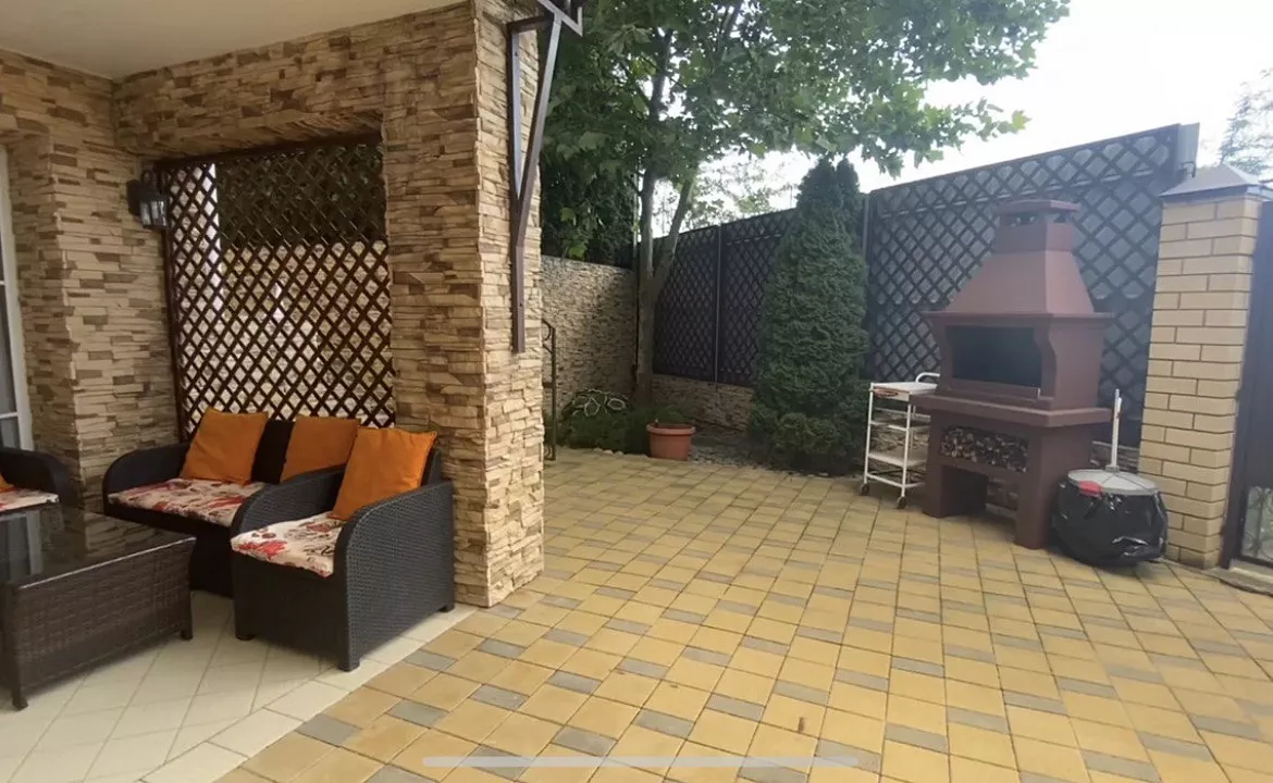 Четырёхместный двухкомнатный номер с террасой. Гостевой дом Pa&Spa. Анапа