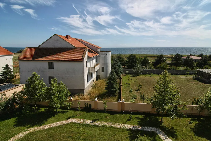 2-комнатный номер. Отель "У моря". Витино