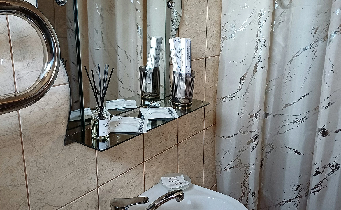 Комфорт с мини-кухней и балконом . Гостевой дом Надежда . Анапа