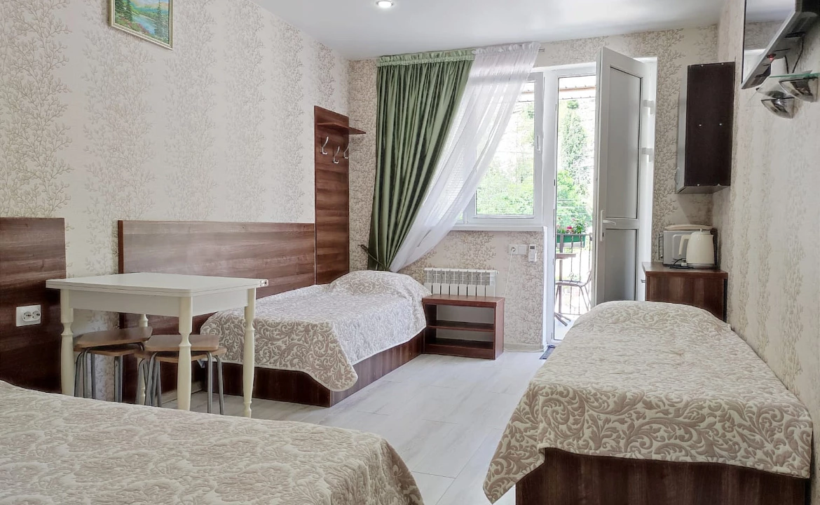 4-х местный стандарт. Уда-ча в Свирском ущелье. Лазаревское