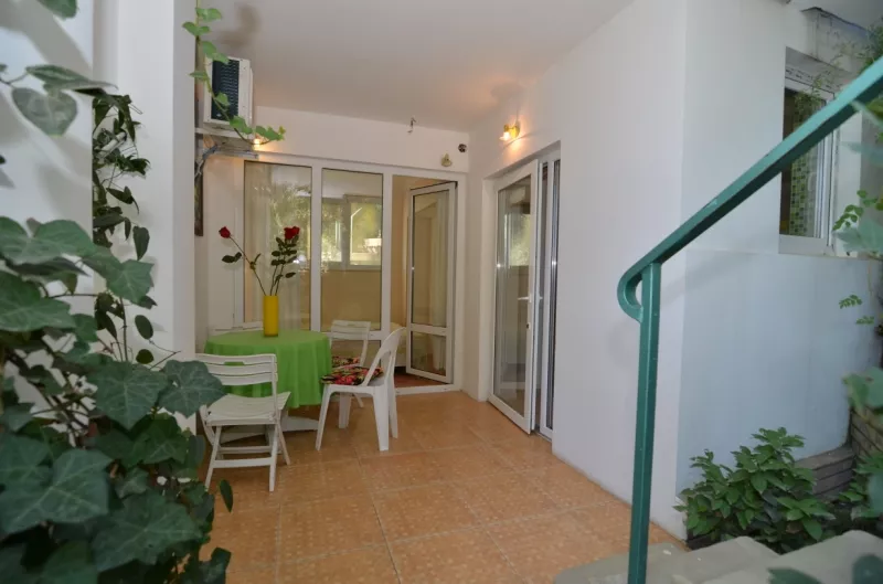 2-КОМНАТНЫЙ НОМЕР С КУХНЕЙ. Пансионат "Вилла-Луиза". Рыбачье