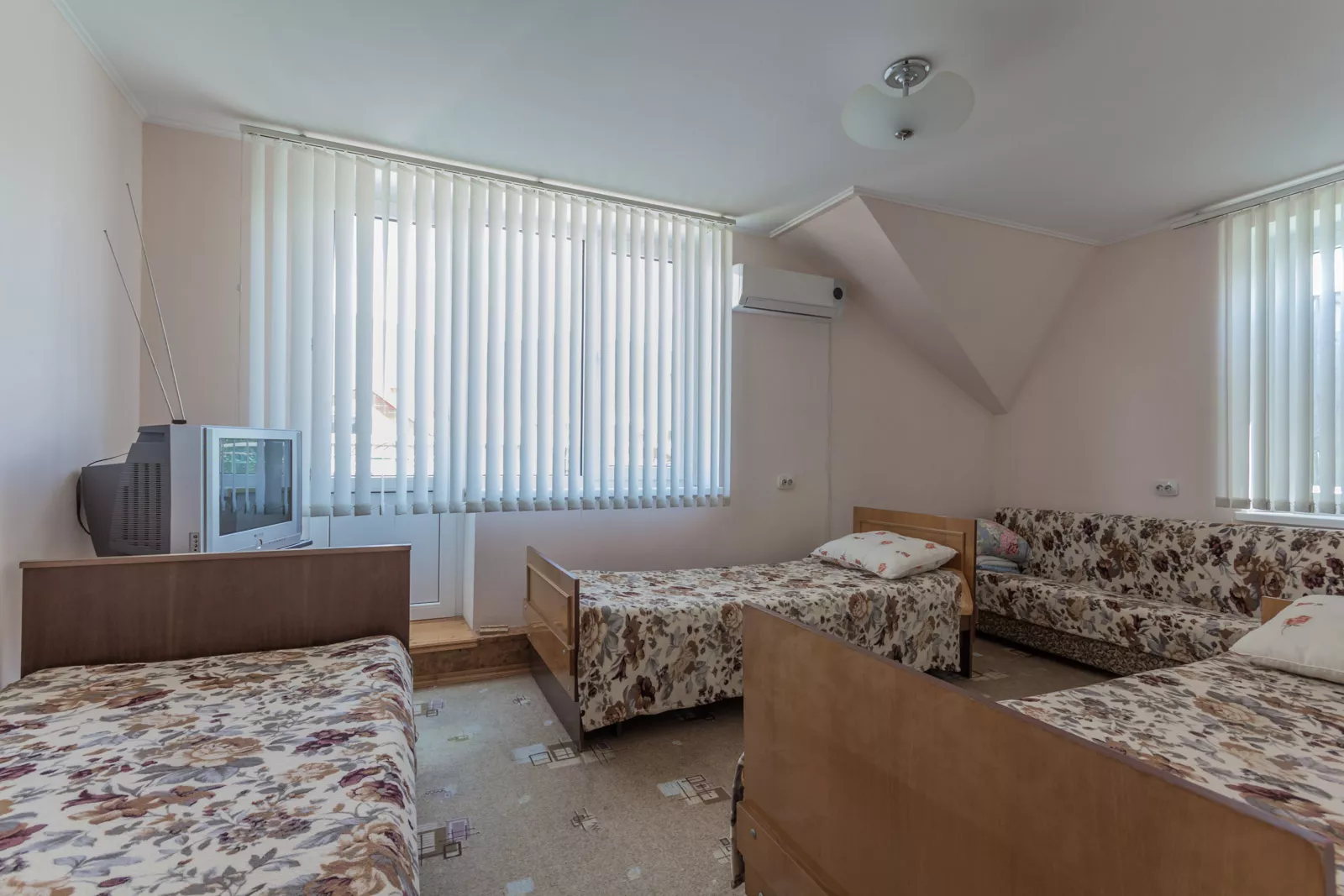 . Частный гостевой дом "Зоя". Геленджик