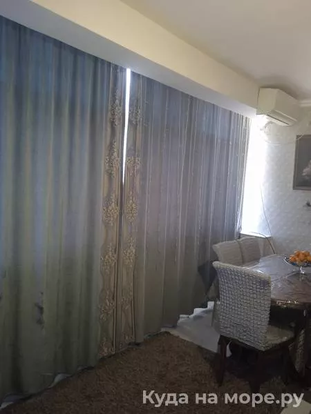 Квартира «Море рядом». Квартира в многоквартирном доме У Сабрины. Гагра