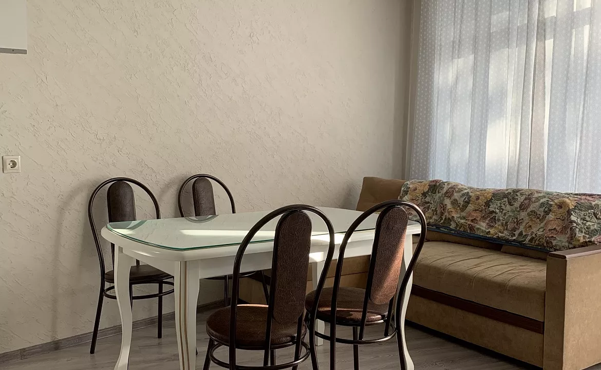 Часть дома под ключ . Частный сектор Часть дома под ключ с двором. Геленджик