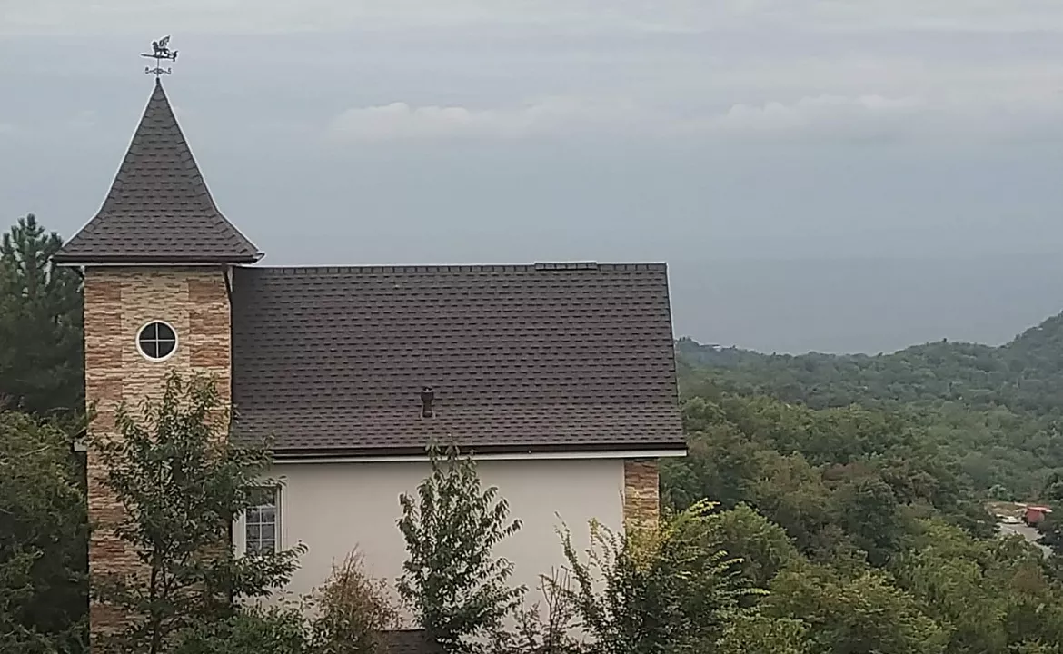 Вилла на две семьи. "Вилла и Бревенчатые дома в лесу" . Туапсе Вилла на две семьи. "Вилла и Бревенчатые дома в лесу" . Туапсе