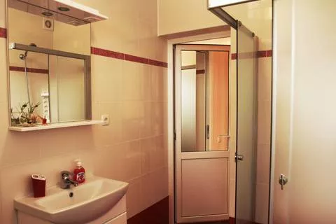 Комната Люкс до 4-х спальных мест . Частный сектор "Новый дом от Кристина". Евпатория