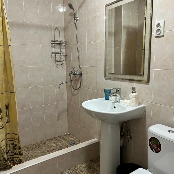 Классический четырехместный номер. Гостевой дом "Заря". Лазаревское Классический четырехместный номер. Гостевой дом "Заря". Лазаревское