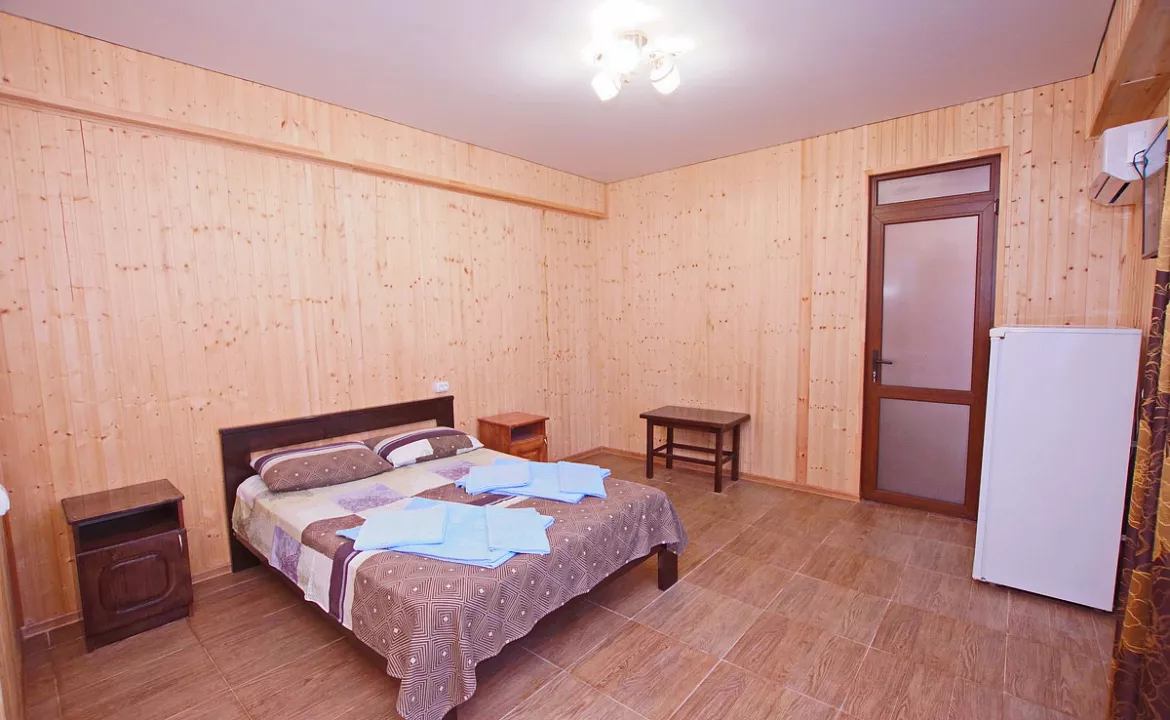 2х комнатный семейный номер.. Гостевой дом "Бриз" - Цандрипш. Цандрипш