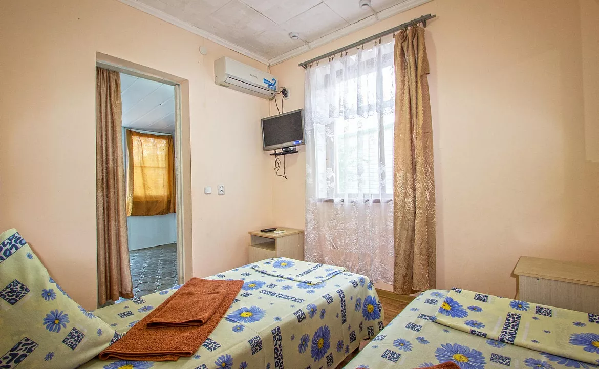 Однокомнатный 2х местный стандарт. База отдыха "Ставрополье1". Благовещенская