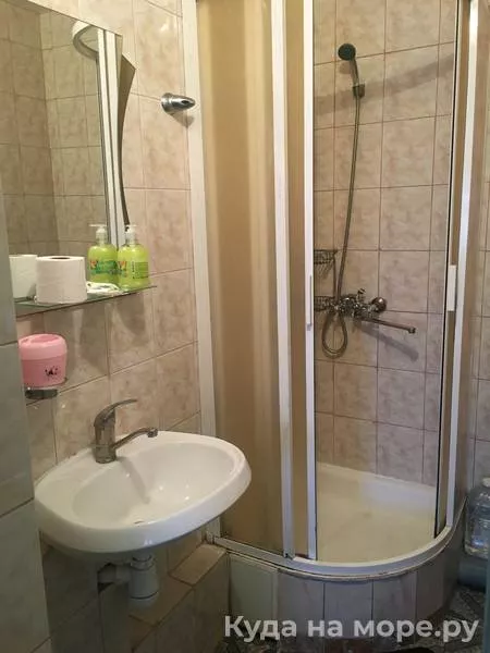 Четырехместный с удобствами. Гостевой дом Балатон. Лазаревское