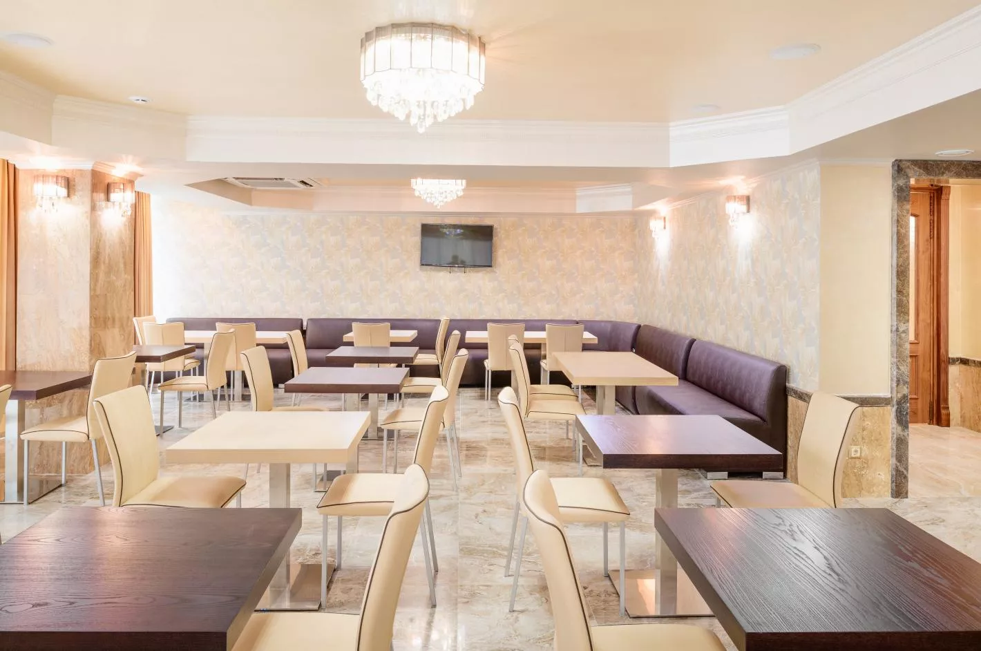 . Отель "Челюскинцев". Гагра