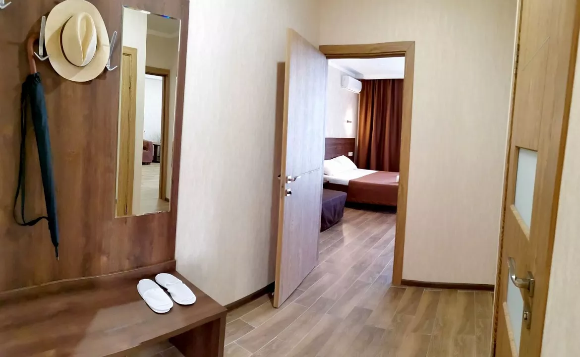 Двухкомнатный люкс с балконом. Отель "Palma Soneta" . Верхнее Джемете Двухкомнатный люкс с балконом. Отель "Palma Soneta" . Верхнее Джемете