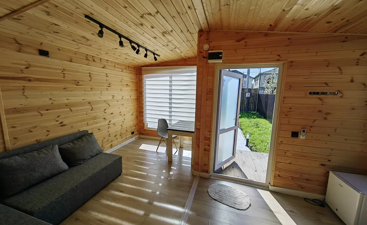 Большой дом. Гостевой комплекс "Атмосфера". Сухум