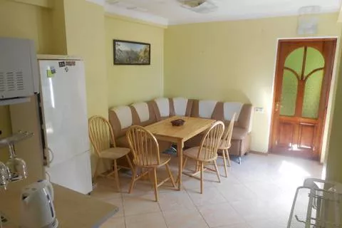 Трехкомнатный номер. Эллинг «Юрий». Алупка