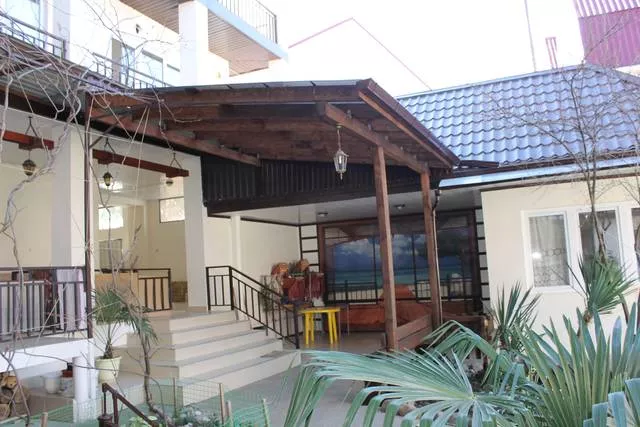 . Гостевой дом "У Александра" . Лазаревское