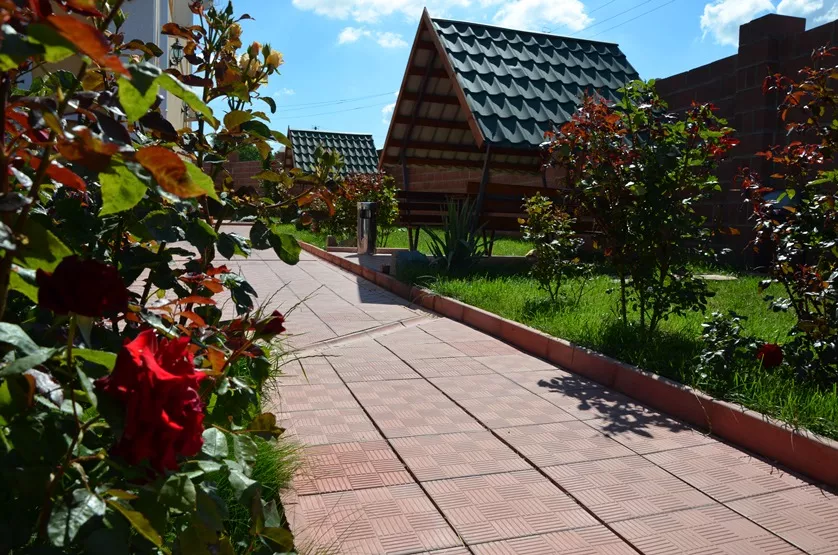 . Отель У Моря с бассейном. Евпатория