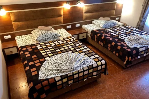 Семейный. Частный гостевой дом Надежда. Ялта