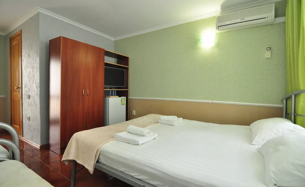 Двухкомнатный ЛЮКС. Гостевой дом "Спартак". Витязево