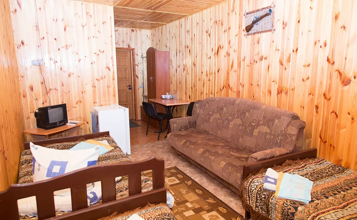 Номера Люкс. База отдыха "Альтернатива". Береговое