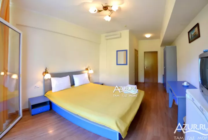 Малый с видом на парк. Гостиница Адмирал Ялта. Ялта