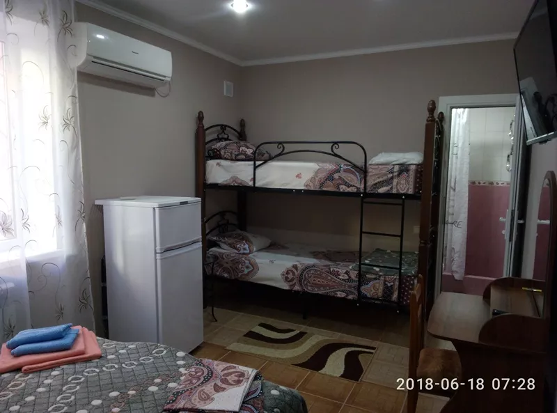 3-х местный номер Стандарт. Частный сектор "Курортная 4". Архипо-Осиповка 3-х местный номер Стандарт. Частный сектор "Курортная 4". Архипо-Осиповка