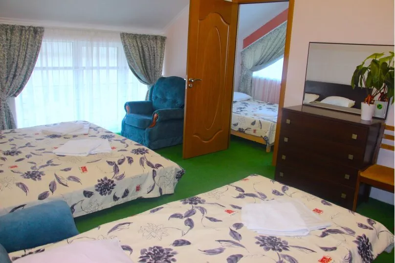 . Отель Золотые барханы . Витязево