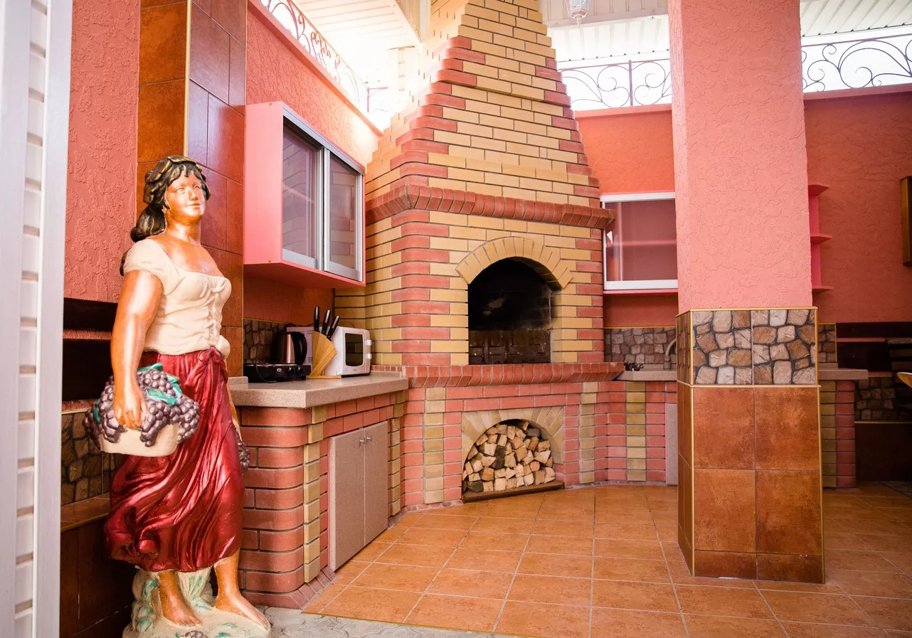 . Гостевой дом «Red House». Заозерное . Гостевой дом «Red House». Заозерное