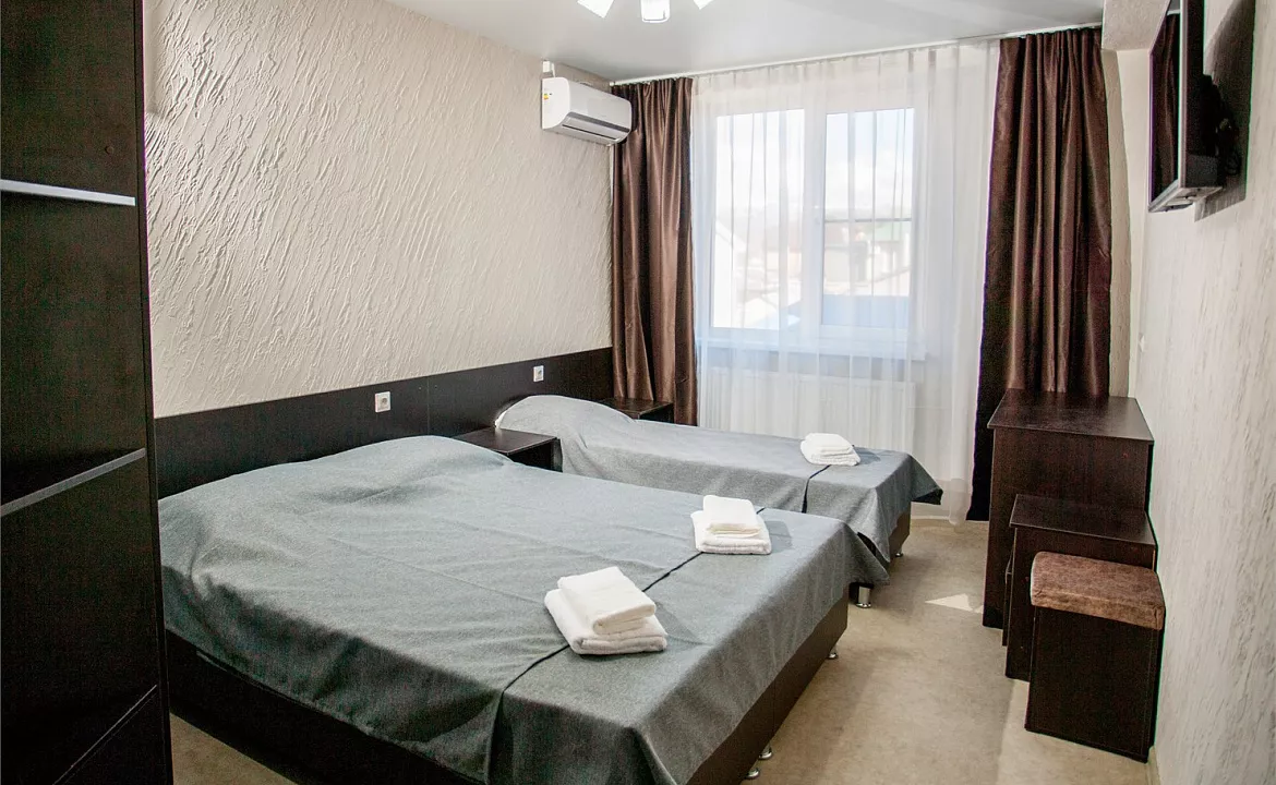 Стандарт 3-х местный. Отель "Асгард". Кабардинка Стандарт 3-х местный. Отель "Асгард". Кабардинка