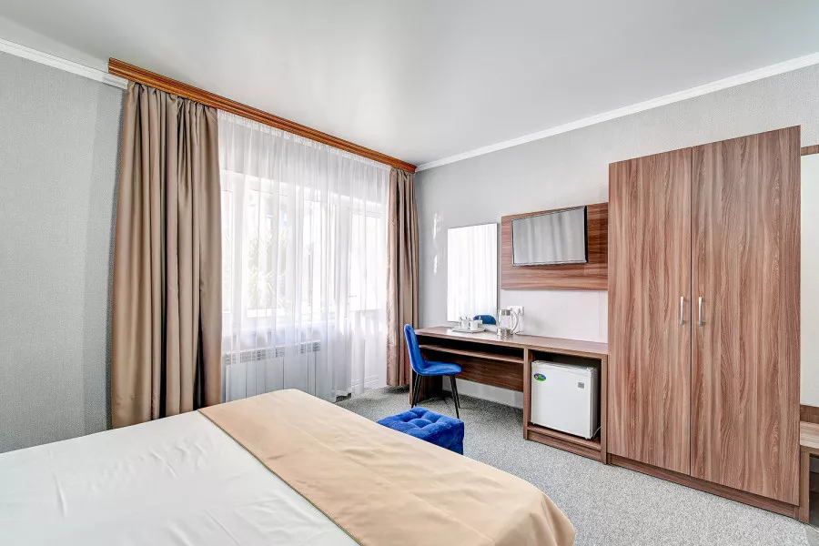 Двухместный номер Комфорт. Семейный парк-отель «Греция». Сочи