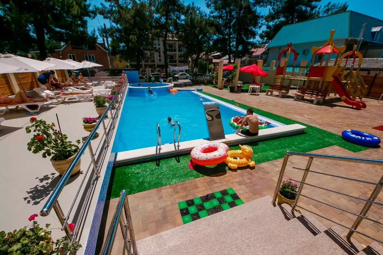 . Гостиница "Гранат". Дивноморское