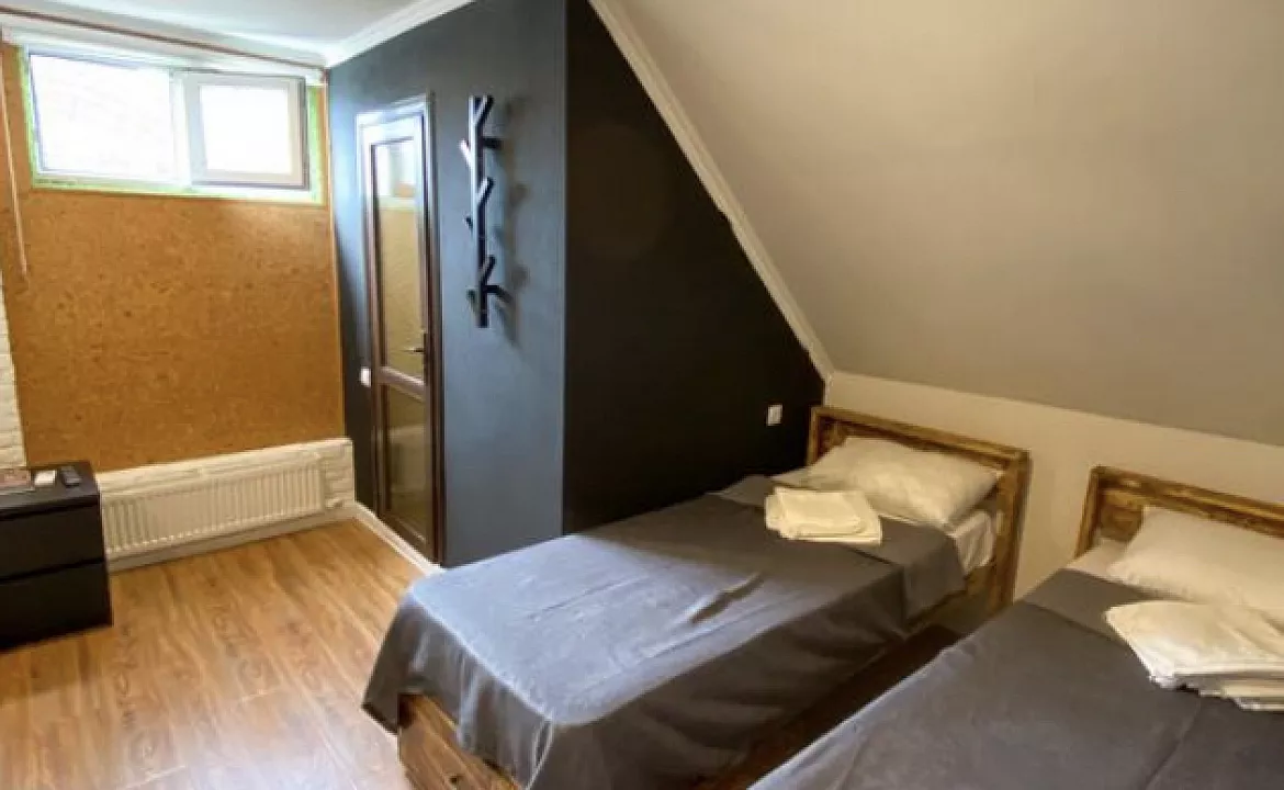 Двухместная комната на третьем этаже 9. Гостевой дом GreenWall. Анапа