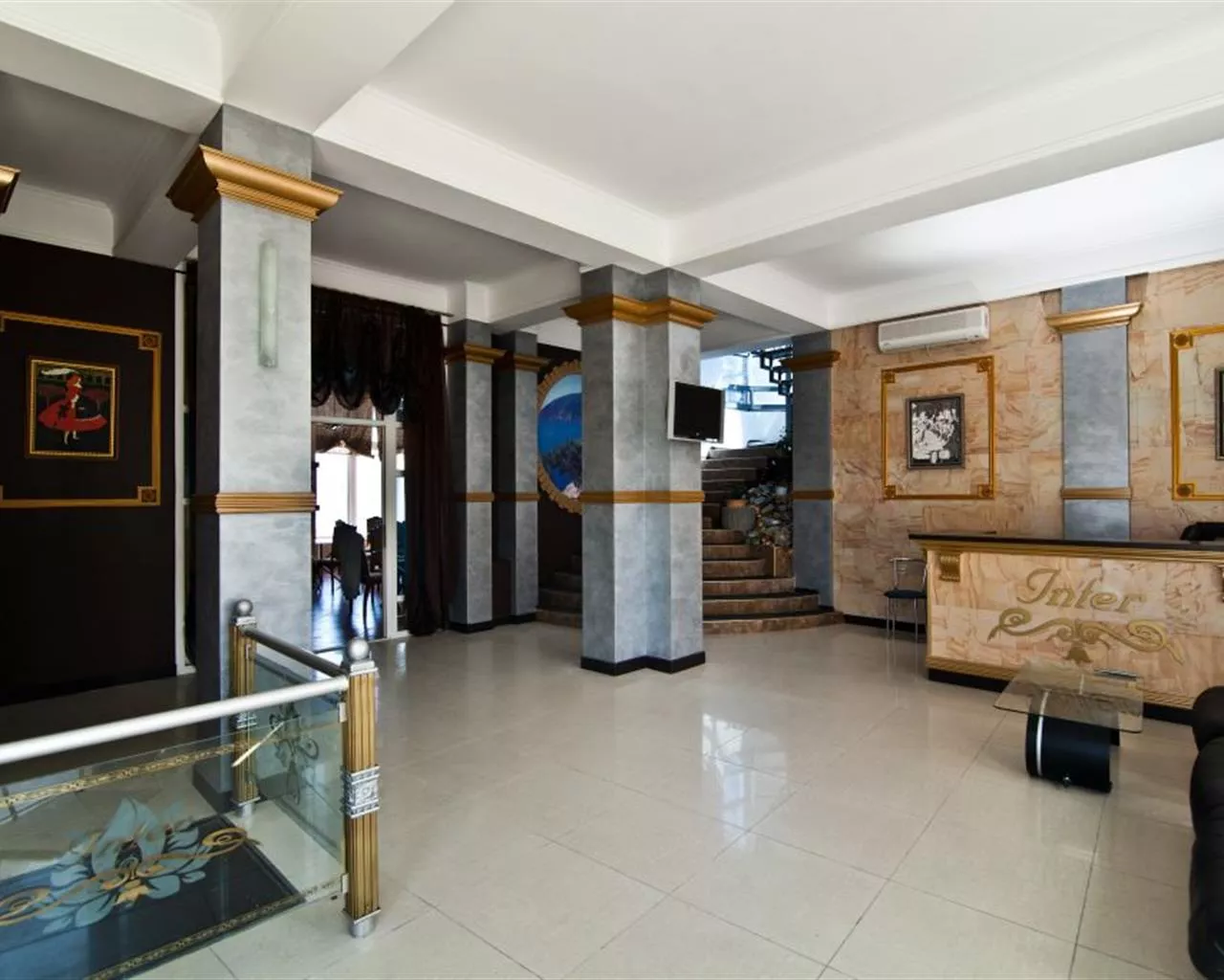 . Отель «Интер». Утёс