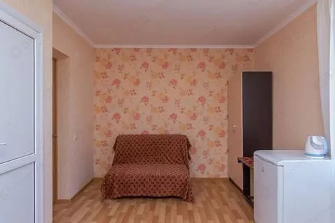 Комната для четверых с балконом. Гостевой дом Винтаж. Лазаревское