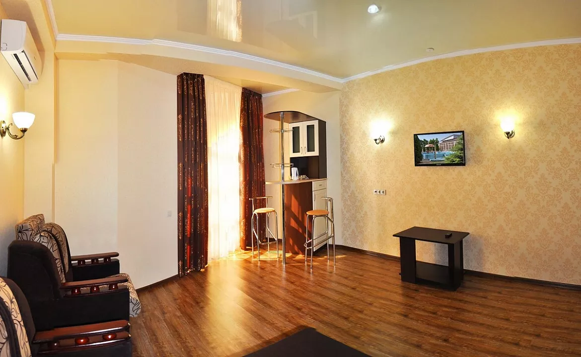 Люкс однокомнатный. Отель "Золотое Руно". Витязево