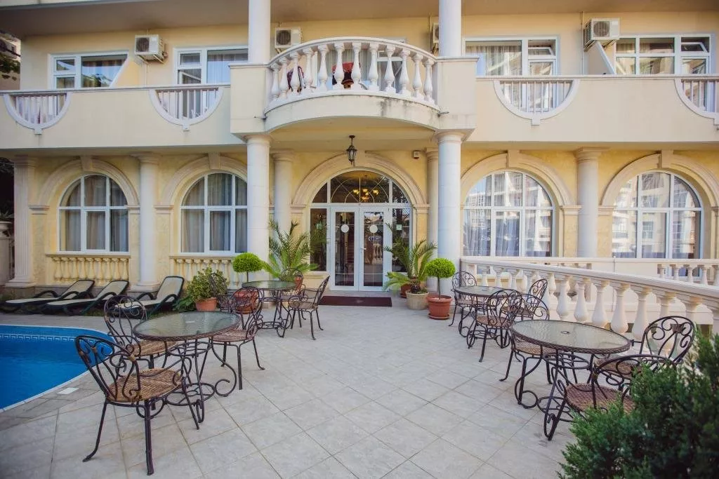 . Отель "Наири". Сочи