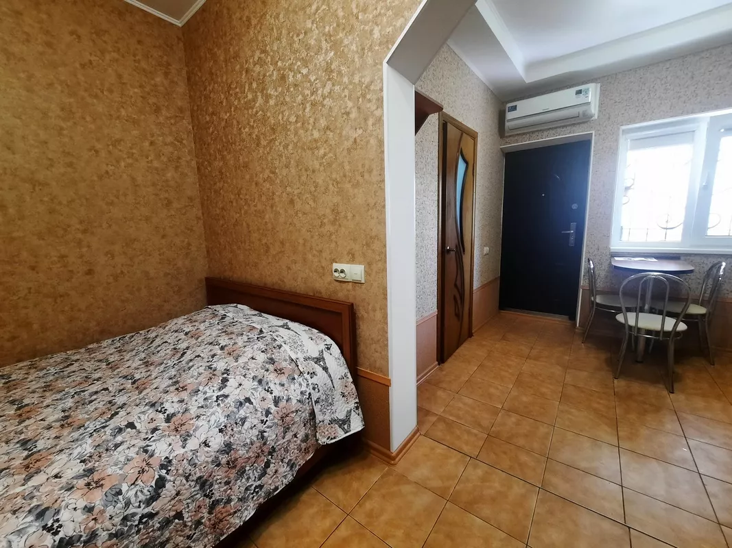 . Частный сектор  Студия. Алушта