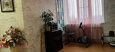 Квартира в многоквартирном доме Четырехкомнатная квартира в центре Геленджика Квартира в многоквартирном доме Четырехкомнатная квартира в центре Геленджика