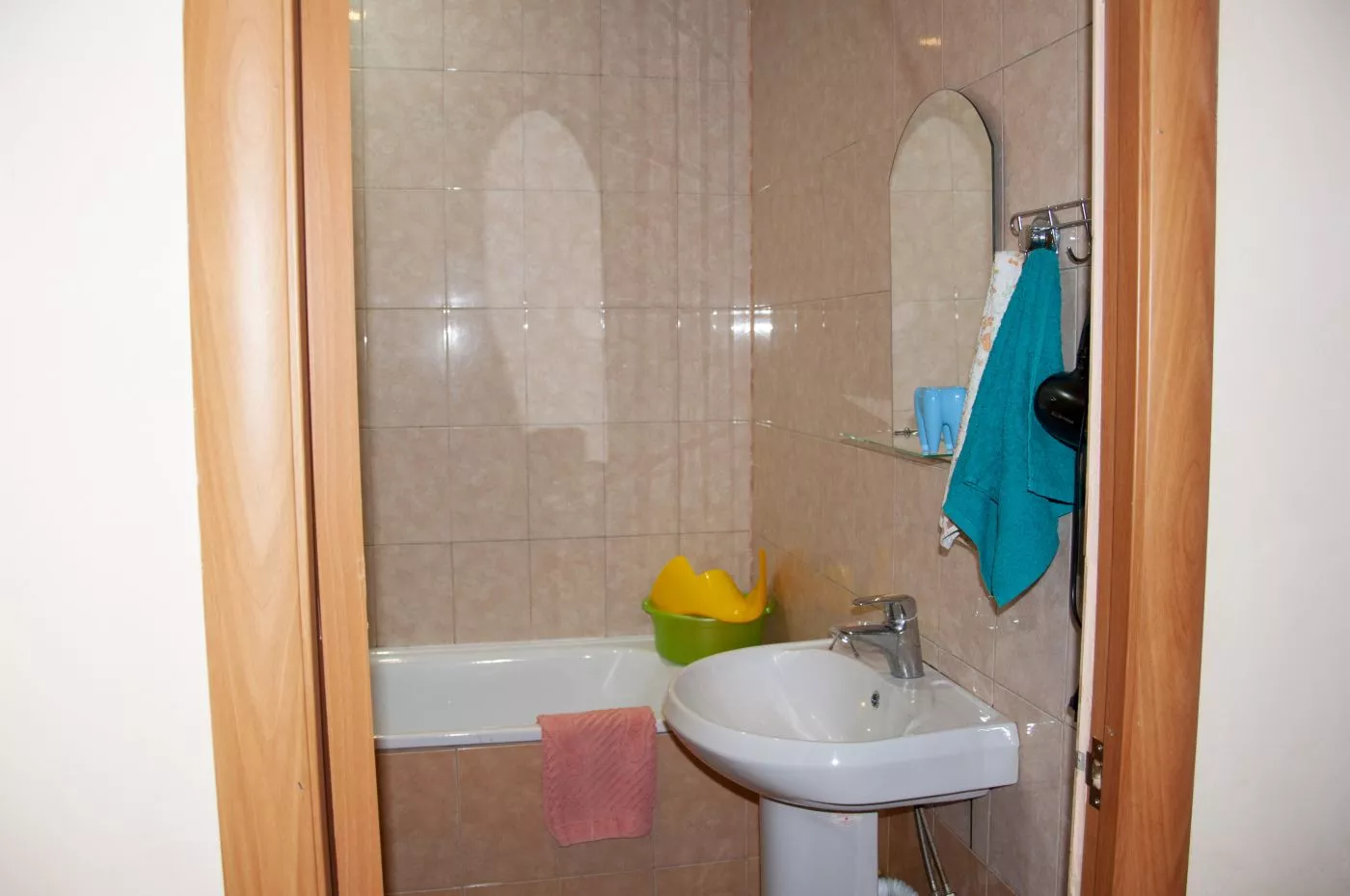 . Квартира в многоквартирном доме Квартира у моря 8 Марта, 13/1. Адлер